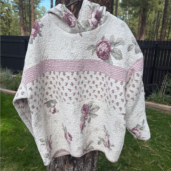 mommajsews Tops - XL Floral Quilted Hoodie, Oversized